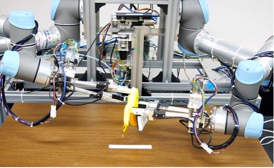 日本研發(fā)出新型雙臂機器人 可3分鐘內(nèi)完成香蕉剝皮的動作